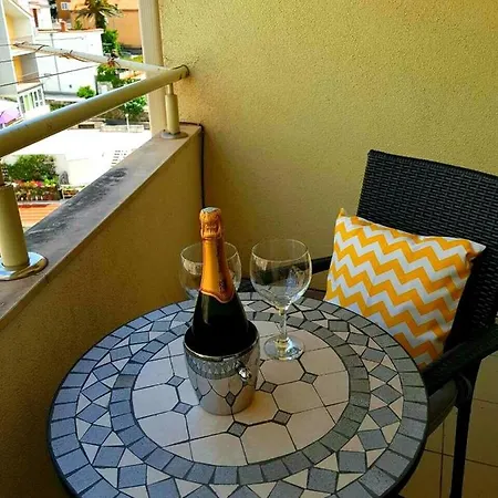 With Wifi - 15307 Lägenhet